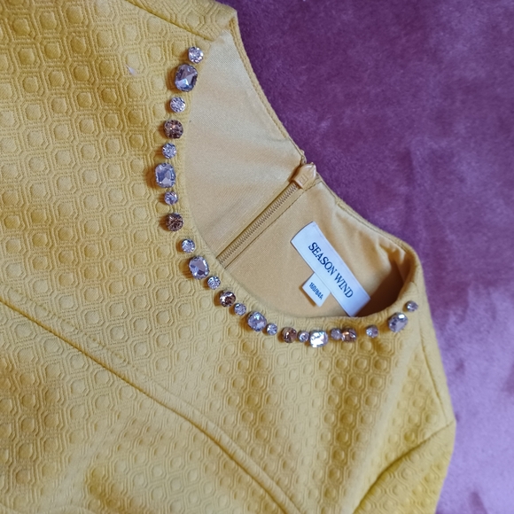 Yellow Mini Bee dress jewel accent thick lined gorgeous feminin ruffles Bey mini - Picture 5 of 13